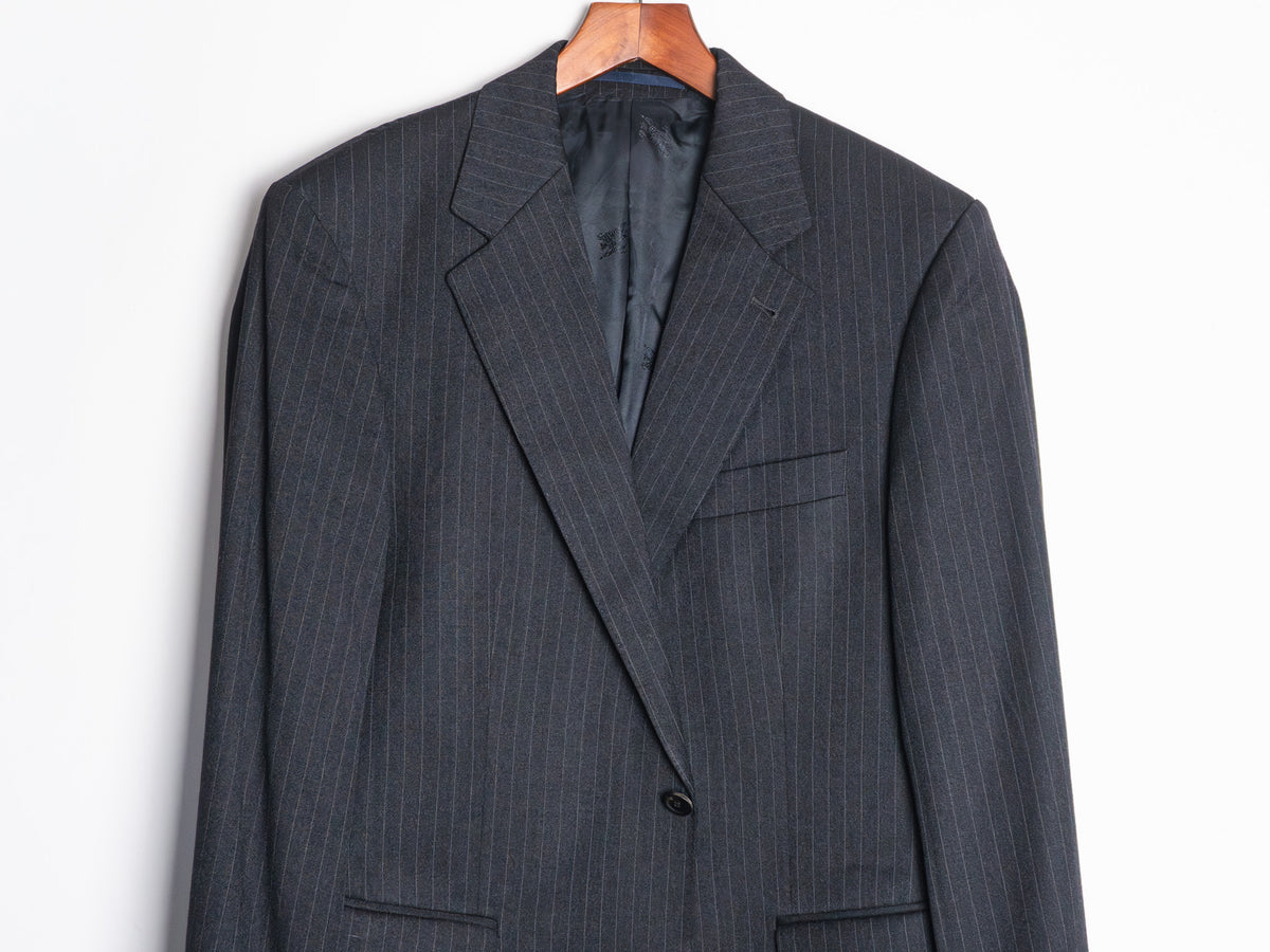 Vestón Burberry London negro a rayas — Talla M