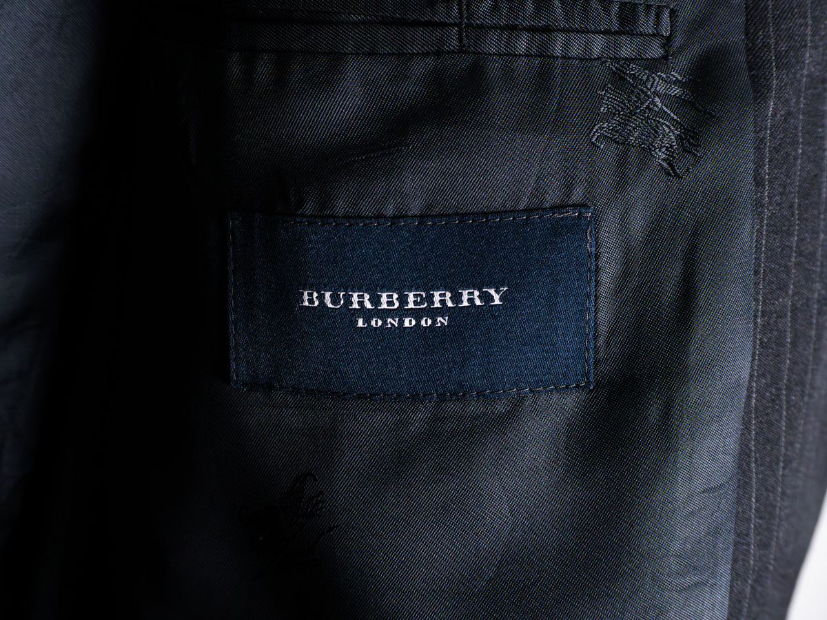 Vestón Burberry London negro a rayas — Talla M