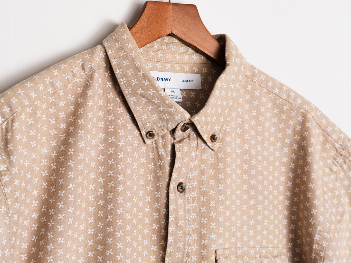 Camisa Old Navy beige con estampado — Talla XL Slim Fit