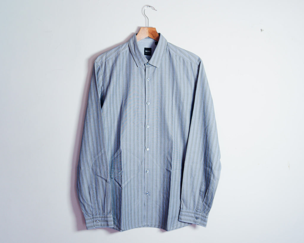Camisa BOSS de rayas — Talla M