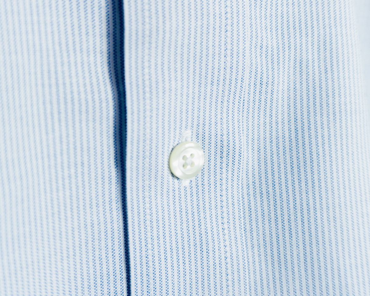 Camisa Brooks Brothers de rayas celestes — Talla XL