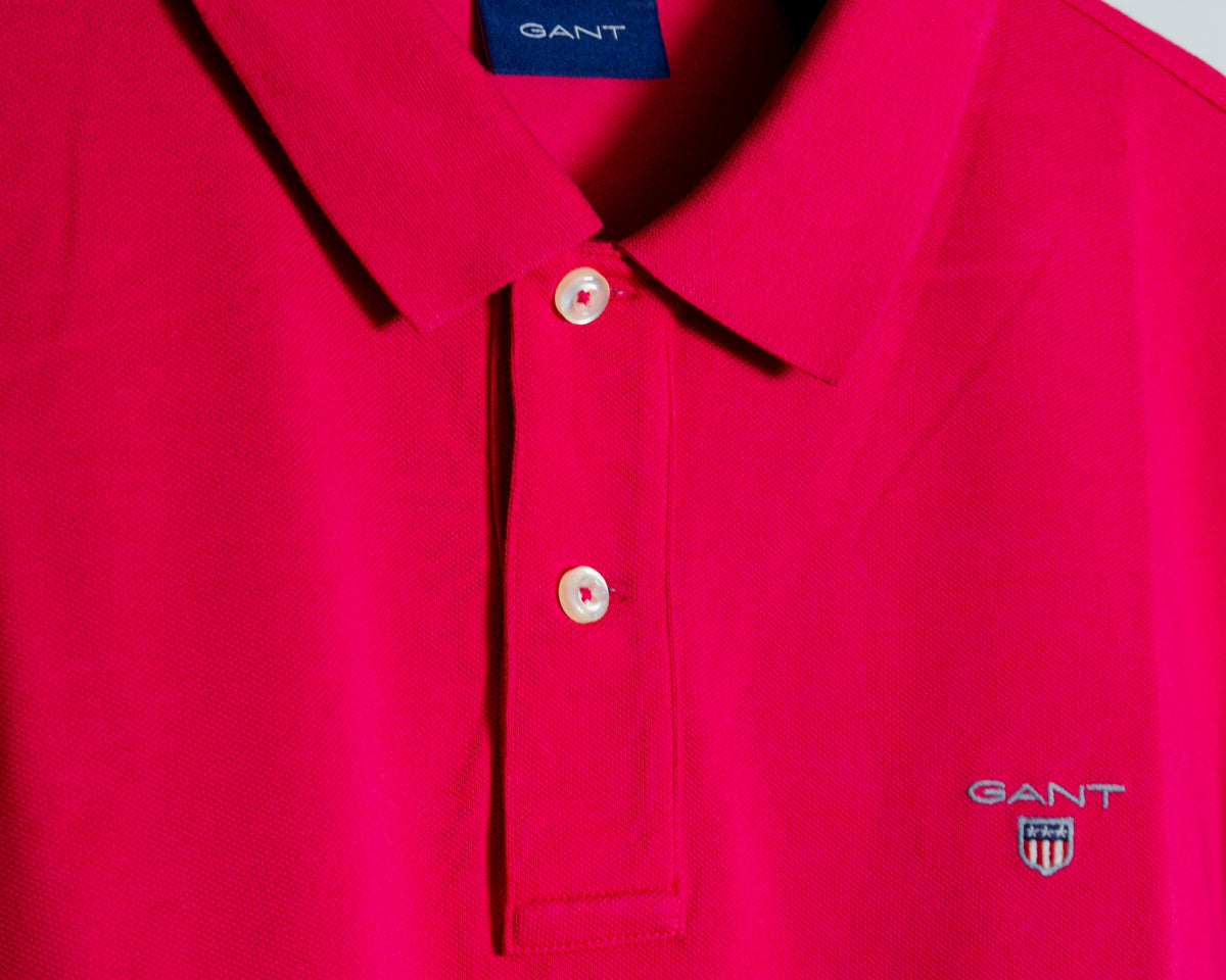 Polera polo GANT rosa con logo — Talla L