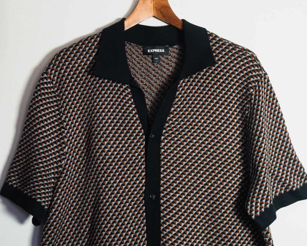 Camisa tejida Express con diseño geométrico — Talla L