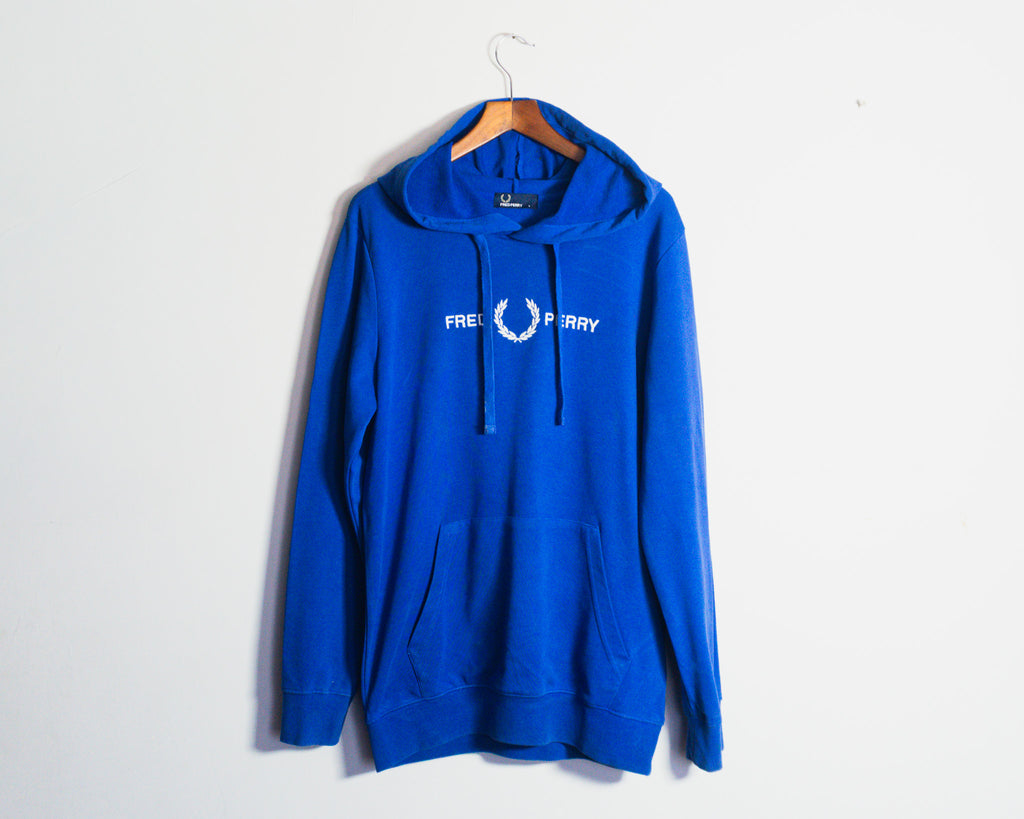 Polerón Fred Perry azul con capucha — Talla L