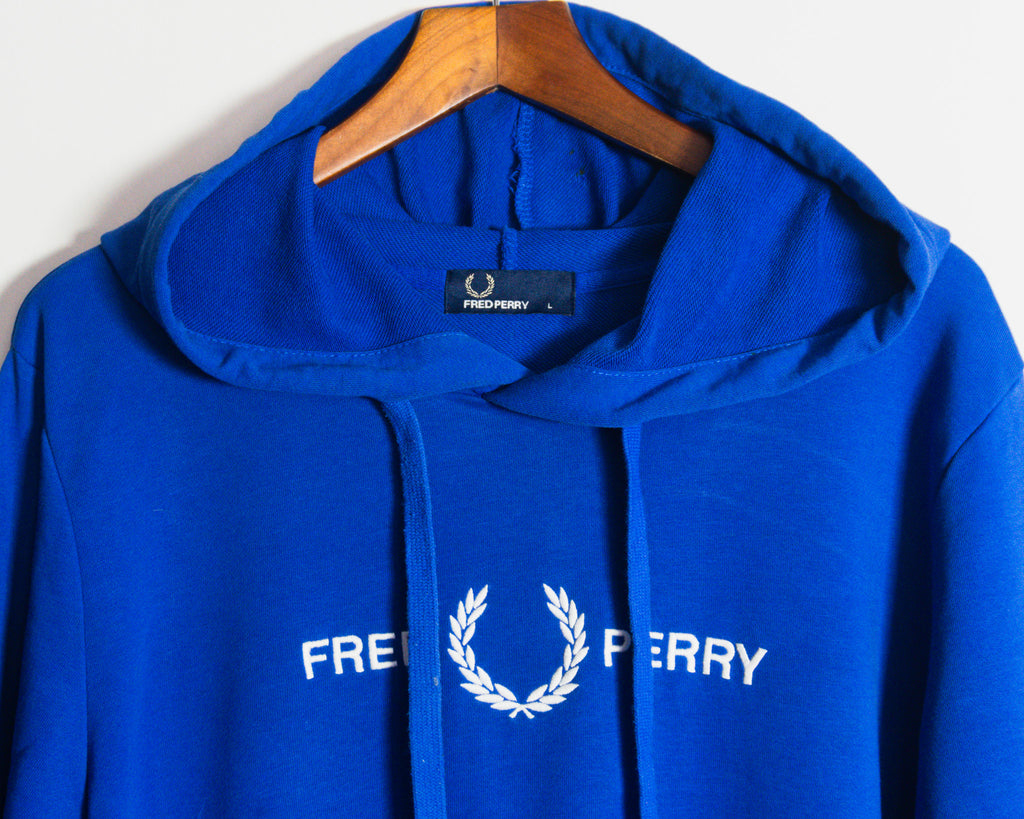 Polerón Fred Perry azul con capucha — Talla L